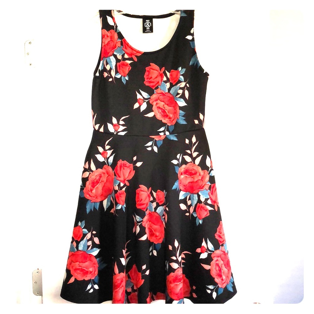 Agnes & Dora Floral dress with side pockets